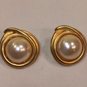 Women's faux pearl earrings